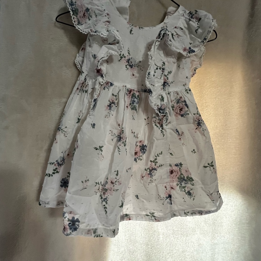 🏷️ 3/$40 🏷️ Catherine Malandrino White Floral Kids Blouse